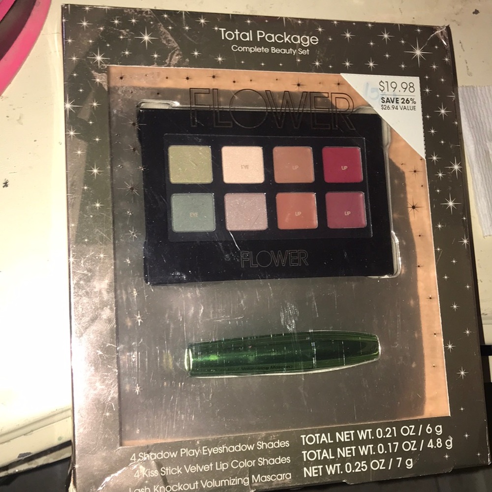 4 eyeshadows4 lip color 1 lash volumizing  mascara